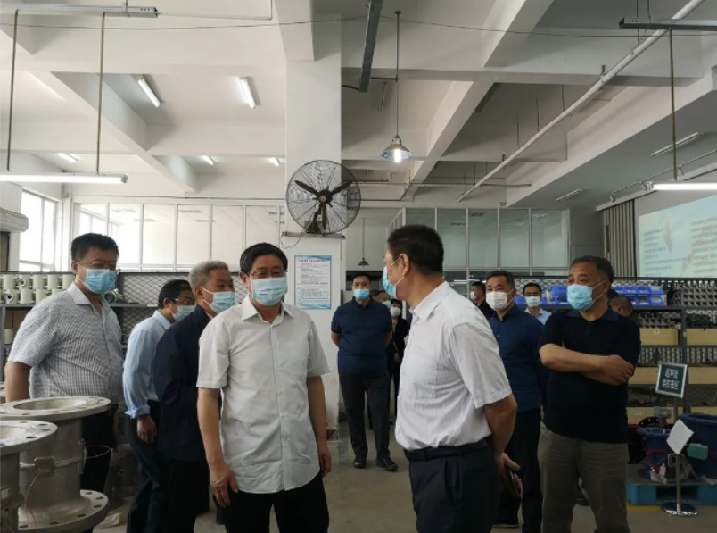 石家庄市政协主席、党组书记刘明轩一行到西比克考察指导